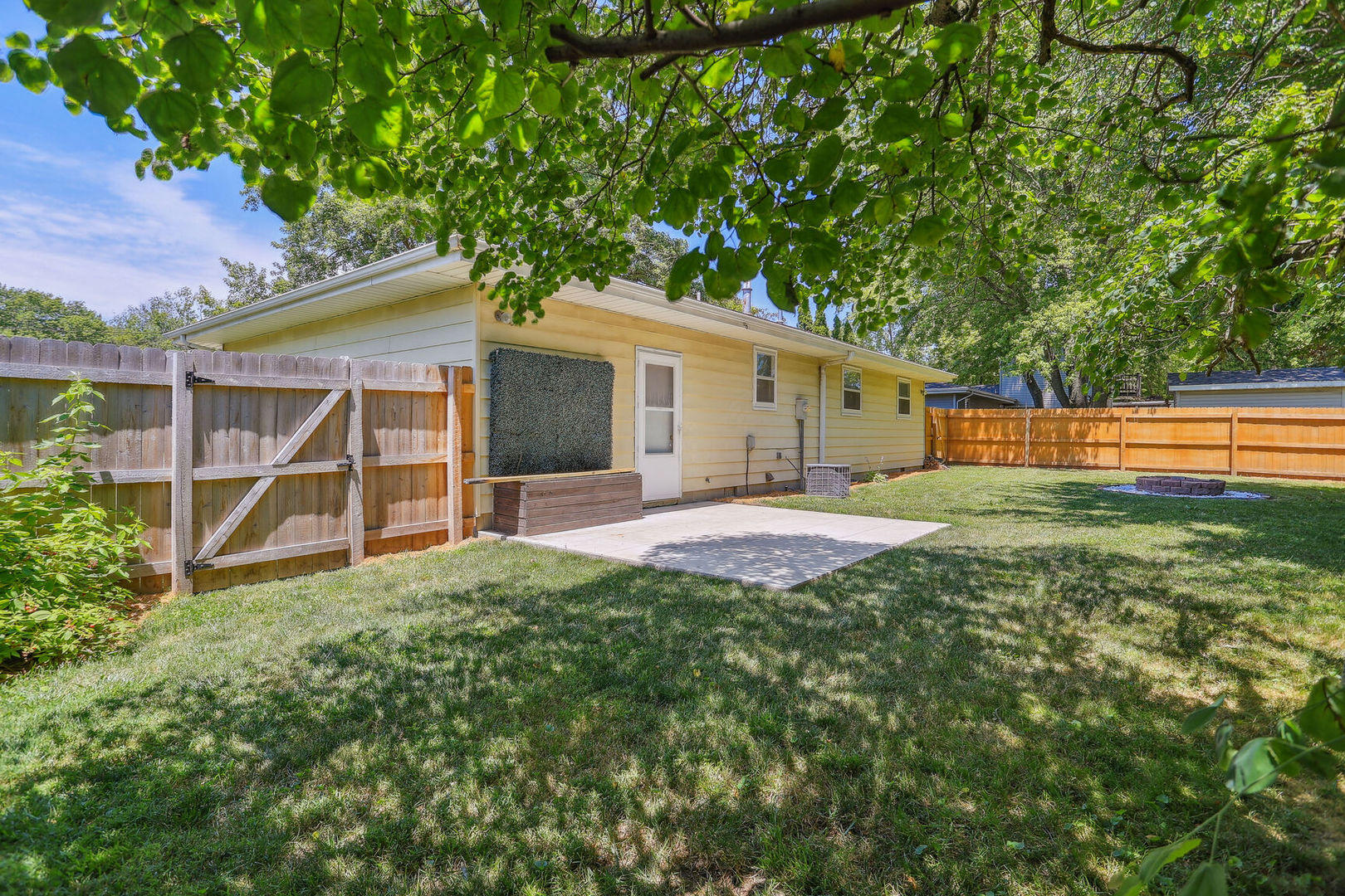 415 South Ridge Street Arcola, IL 61910 - Photo 21 of 24 Gallery Image 21