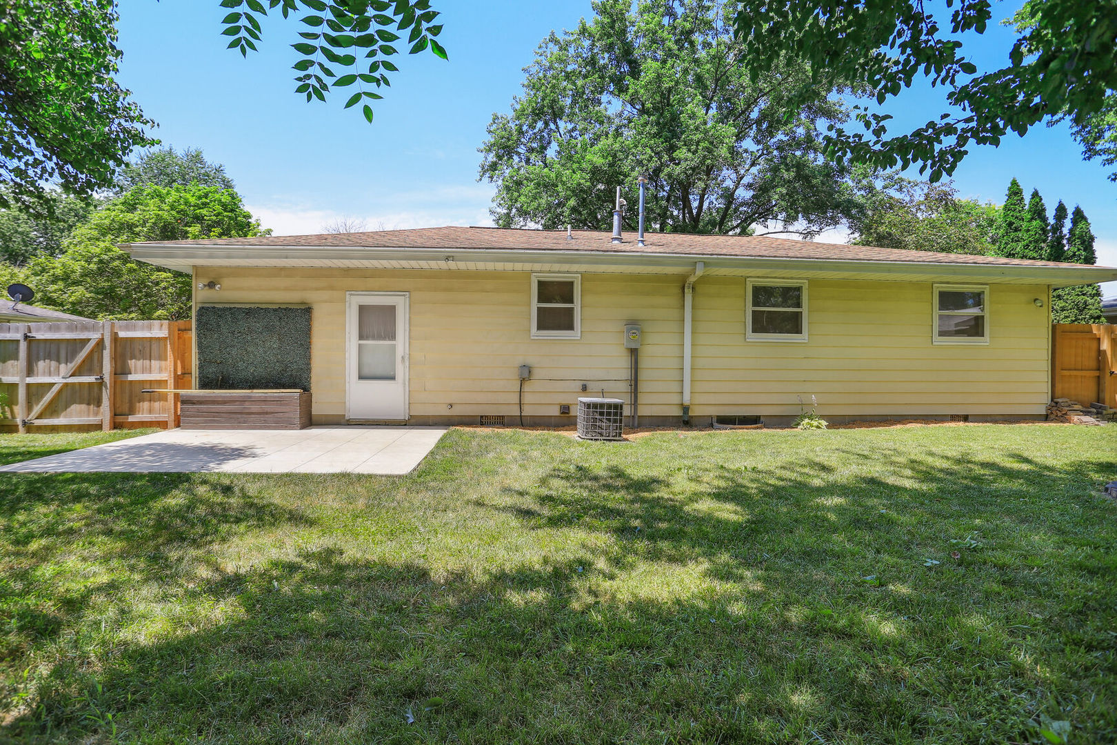 415 South Ridge Street Arcola, IL 61910 - Photo 23 of 24 Gallery Image 23
