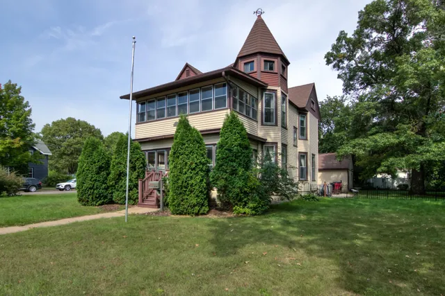 $280,000 | 324 Coleman Street, Chippewa Falls, WI 54729