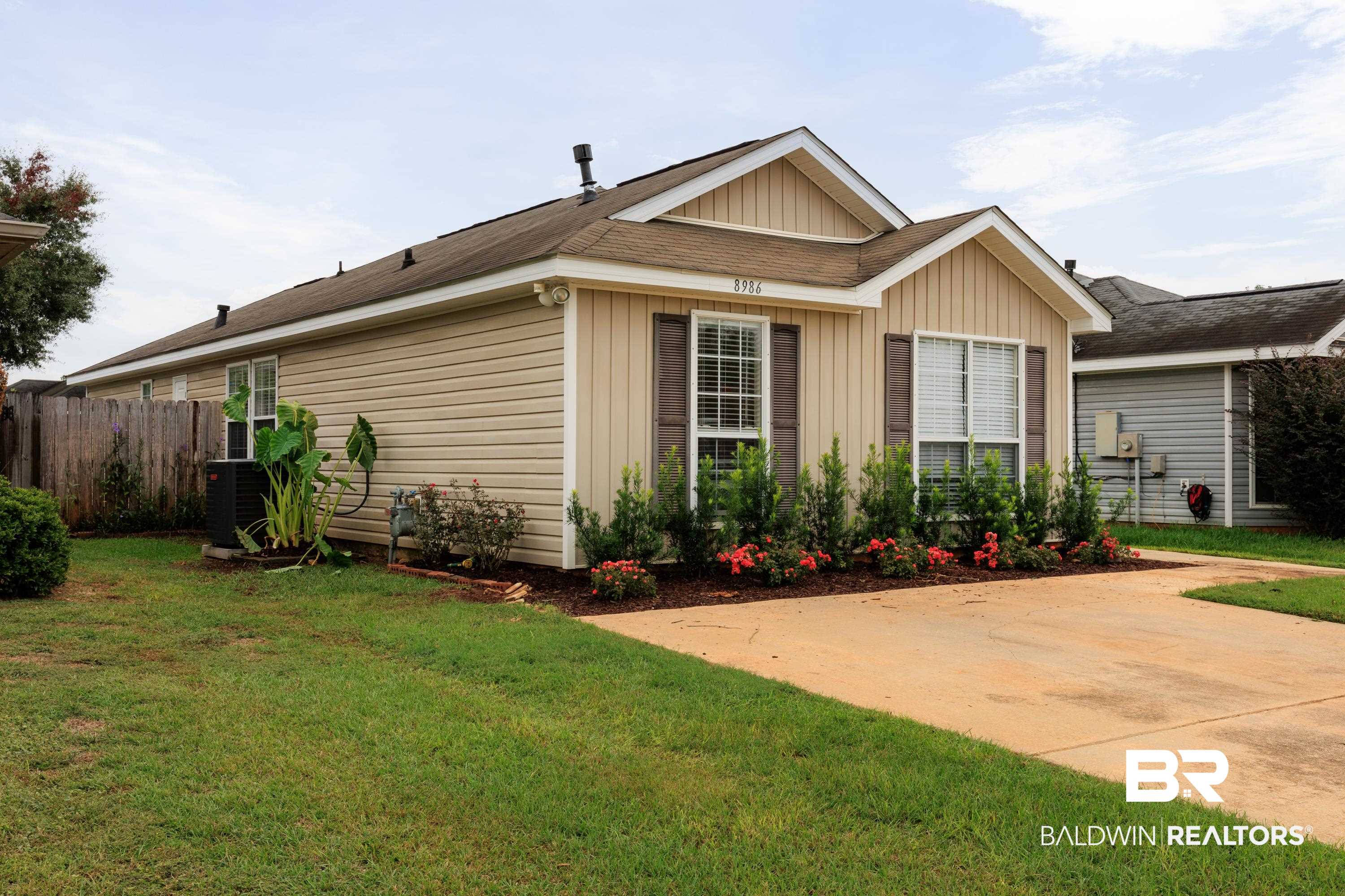 8986 Spring Grove East Mobile, AL 36695 - Photo 2 of 24