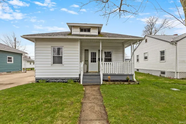 $155,000 | 1101 East Walnut Street, Nappanee, IN 46550