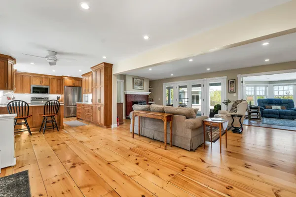 $1,689,000 | 33 Sky Lane, Wolfeboro, NH 03894