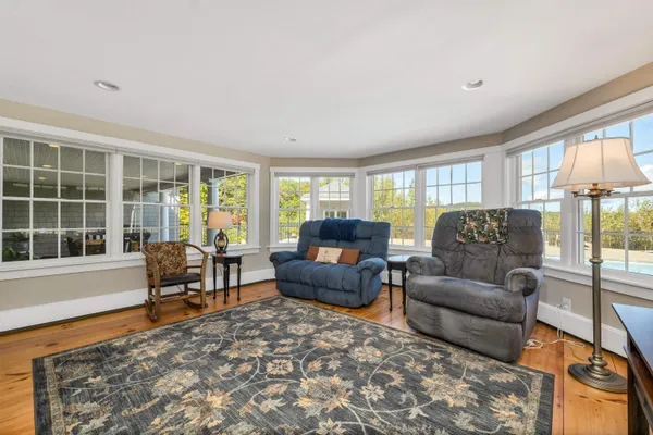 $1,689,000 | 33 Sky Lane, Wolfeboro, NH 03894