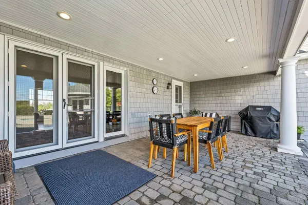 $1,689,000 | 33 Sky Lane, Wolfeboro, NH 03894