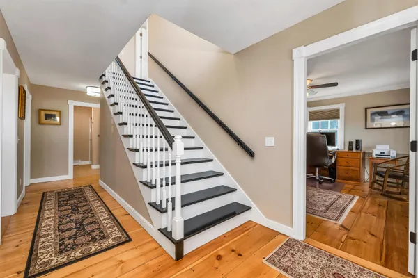 $1,689,000 | 33 Sky Lane, Wolfeboro, NH 03894