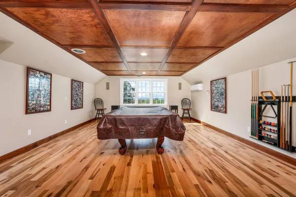 $1,689,000 | 33 Sky Lane, Wolfeboro, NH 03894