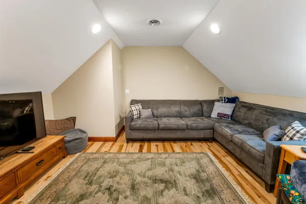 $1,689,000 | 33 Sky Lane, Wolfeboro, NH 03894