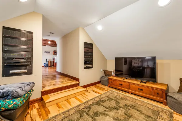 $1,689,000 | 33 Sky Lane, Wolfeboro, NH 03894