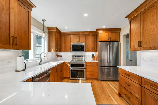 $1,689,000 | 33 Sky Lane, Wolfeboro, NH 03894