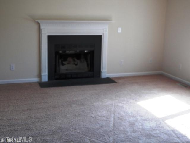4675 Fieldspring Road Clemmons, NC 27012 - Photo 2 of 12 Living Room.