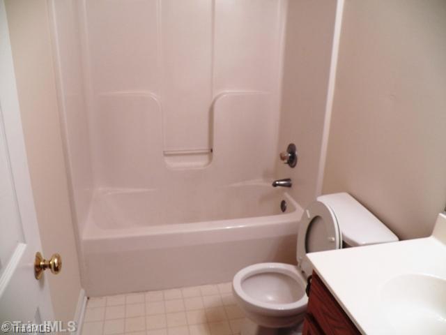 4675 Fieldspring Road Clemmons, NC 27012 - Photo 4 of 12 Other Bath. Hall Bathroom