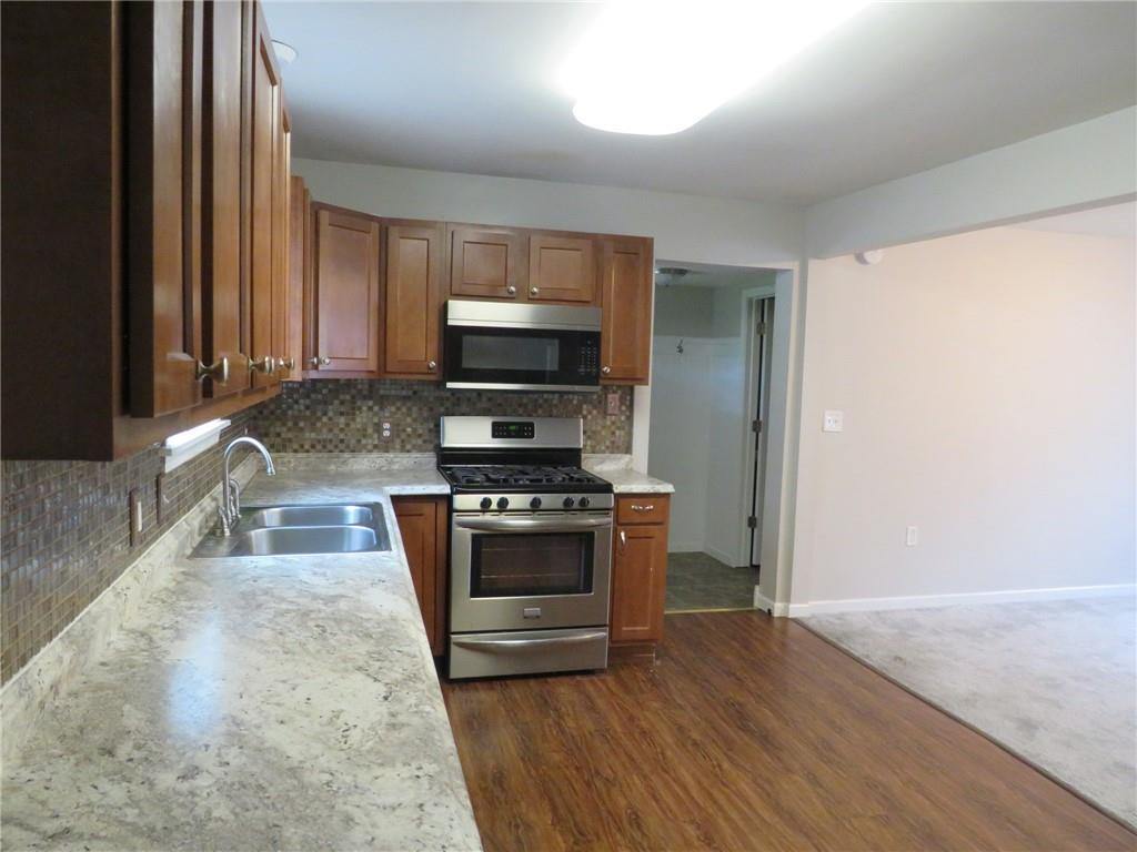 1337 Nine Eighty Road Canonsburg, PA 15317 - Photo 11 of 23