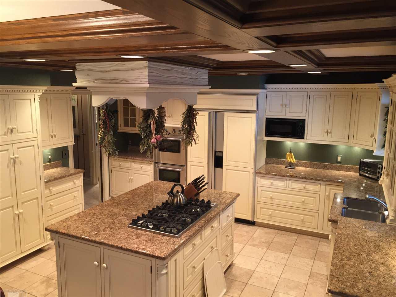741 Shelden Road Grosse Pointe Shores, MI 48236 - Photo 11 of 52
