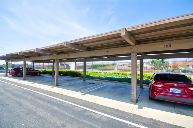a view of a backyard of the house