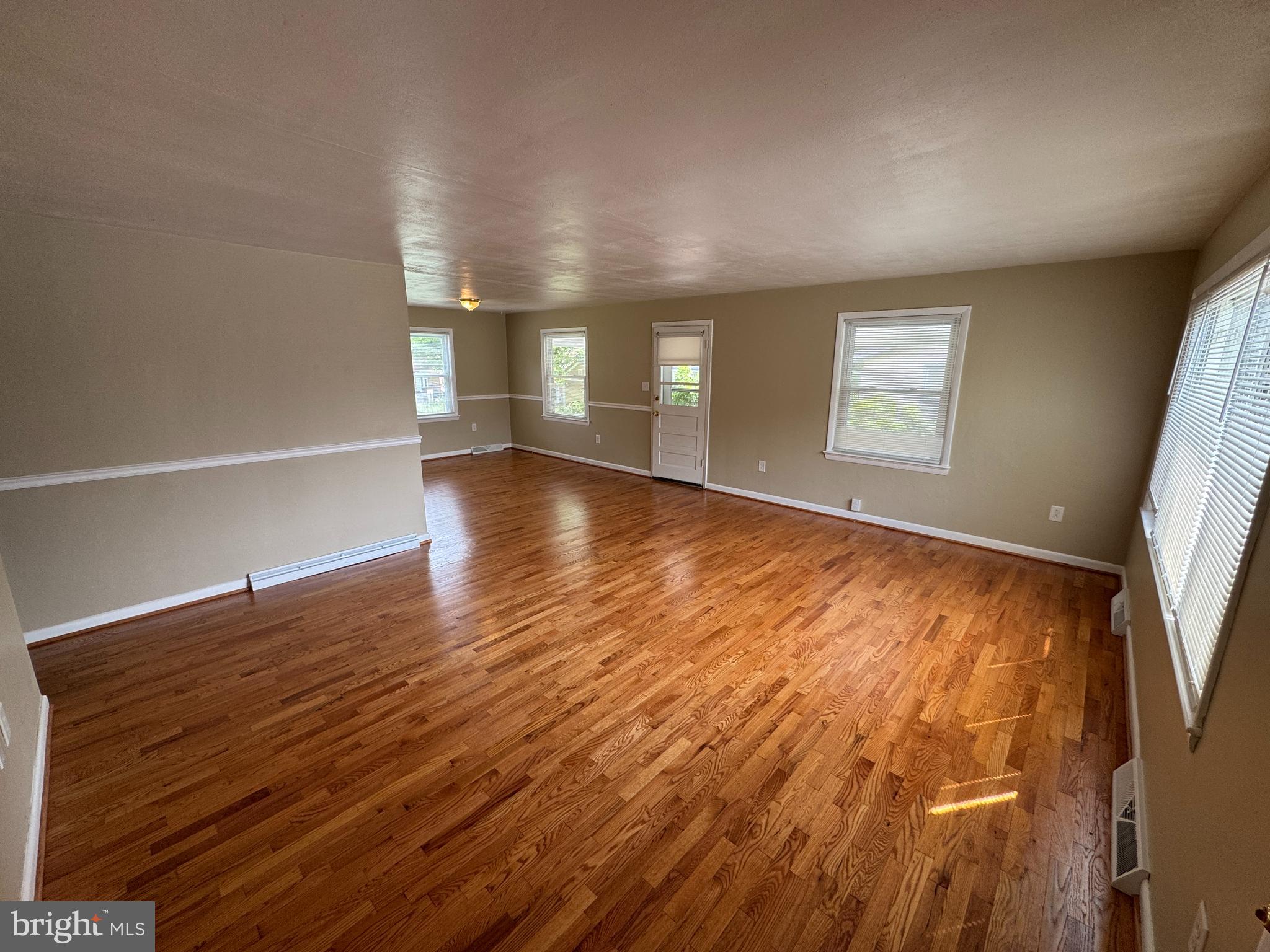 405 Beechcroft Road Winchester, VA 22601 - Photo 5 of 22 Gallery Image 5