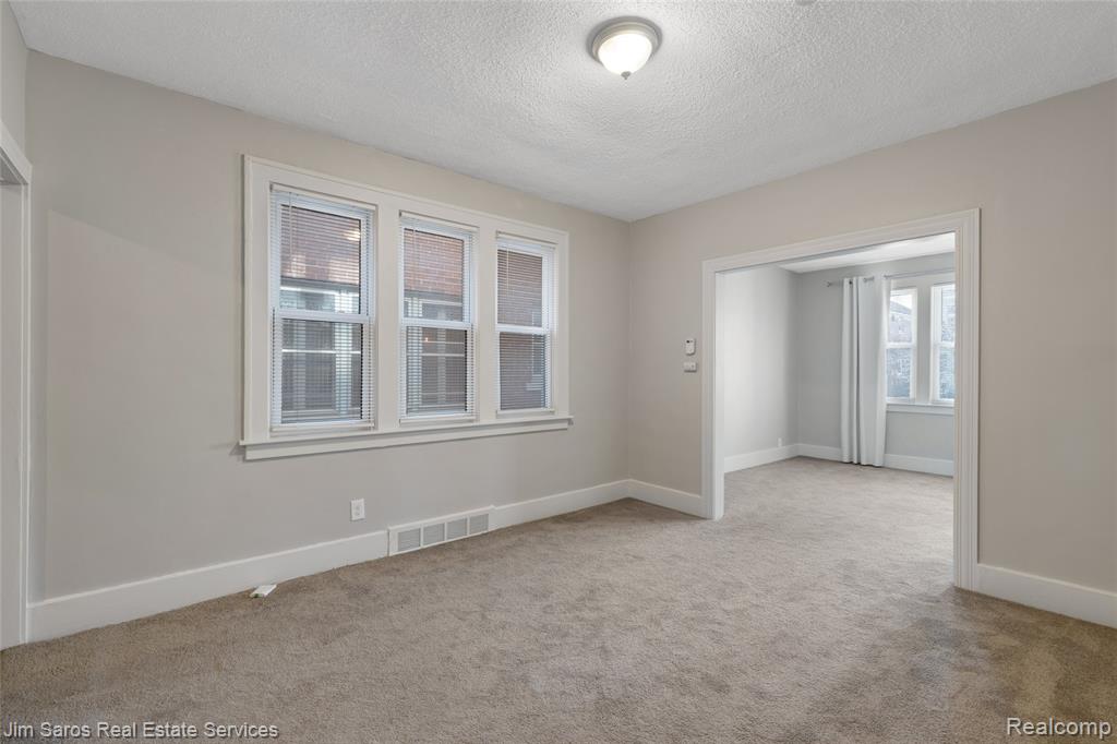 926-928 Nottingham Road Grosse Pointe Park, MI 48230 - Photo 19 of 51