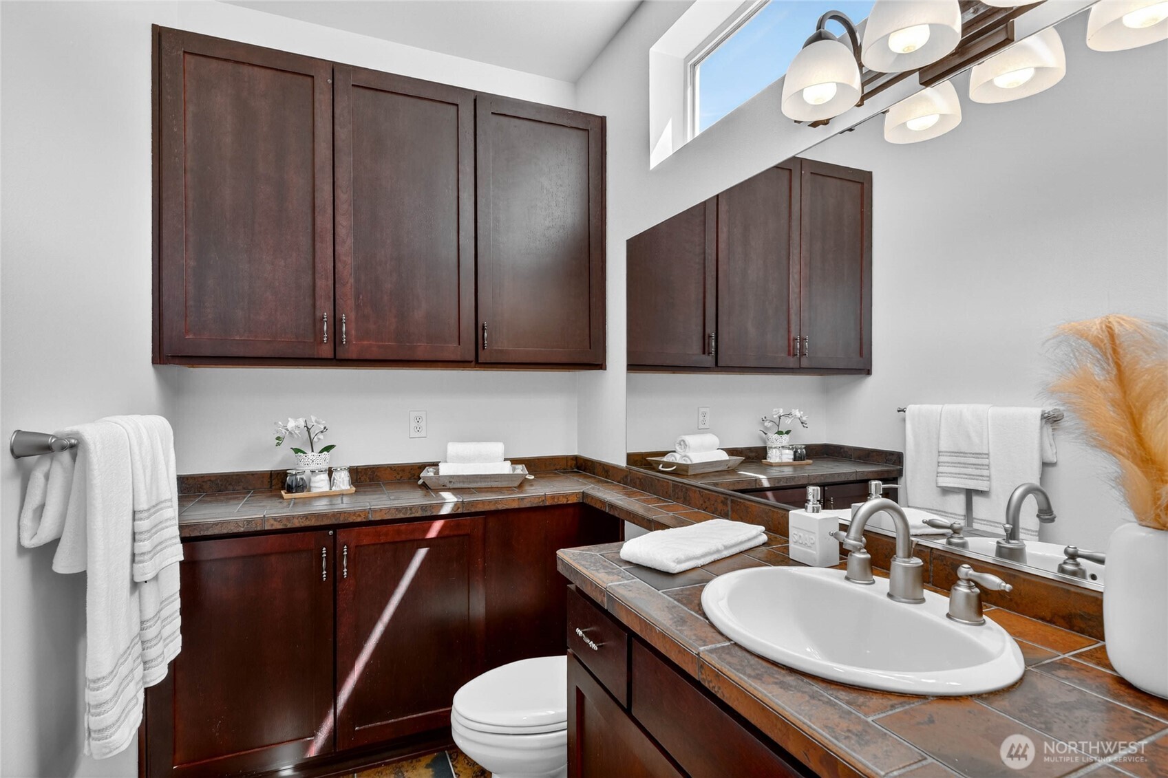 12357 Big Leaf Way Northeast Redmond, WA 98053 - Photo 22 of 36