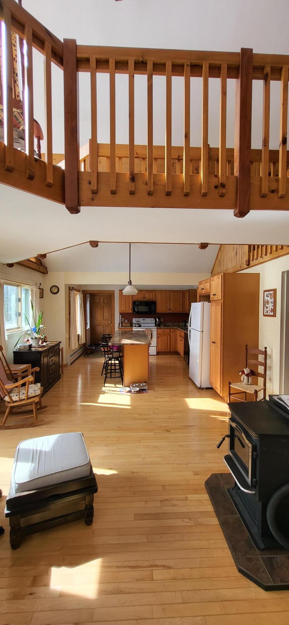 86 Laurie's Lane Hanover, ME 04237 - Photo 16 of 42 living-catwalk2