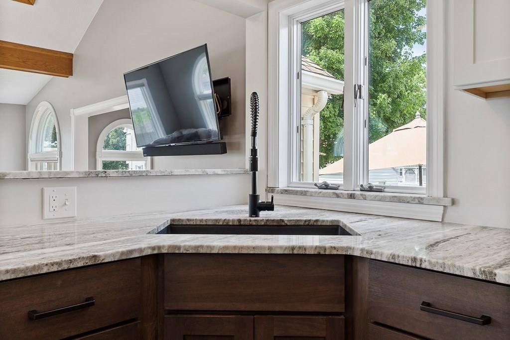 28 Walden Road Wakefield, MA 01880 - Photo 11 of 29 Gallery Image 11