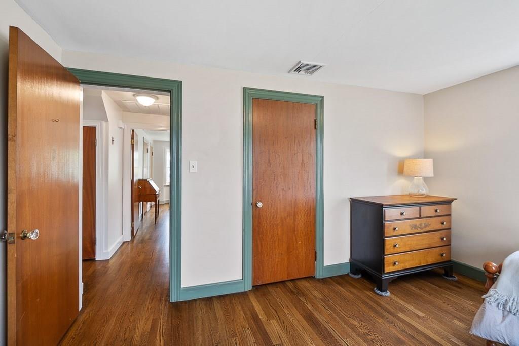 28 Walden Road Wakefield, MA 01880 - Photo 19 of 29 Gallery Image 19