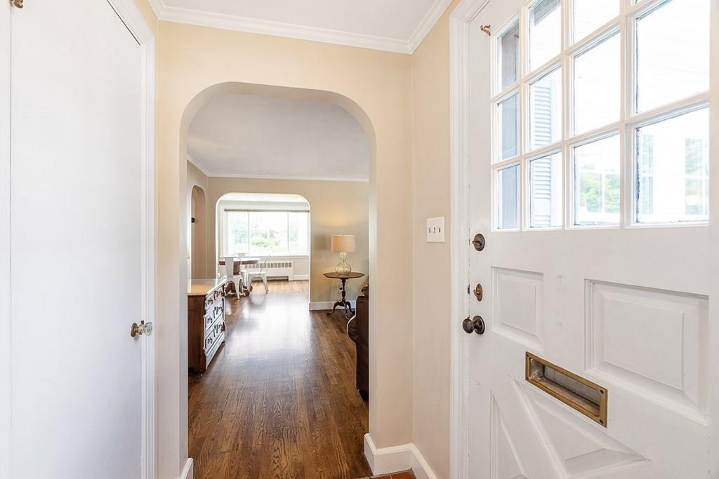 28 Walden Road Wakefield, MA 01880 - Photo 4 of 29 Gallery Image 4