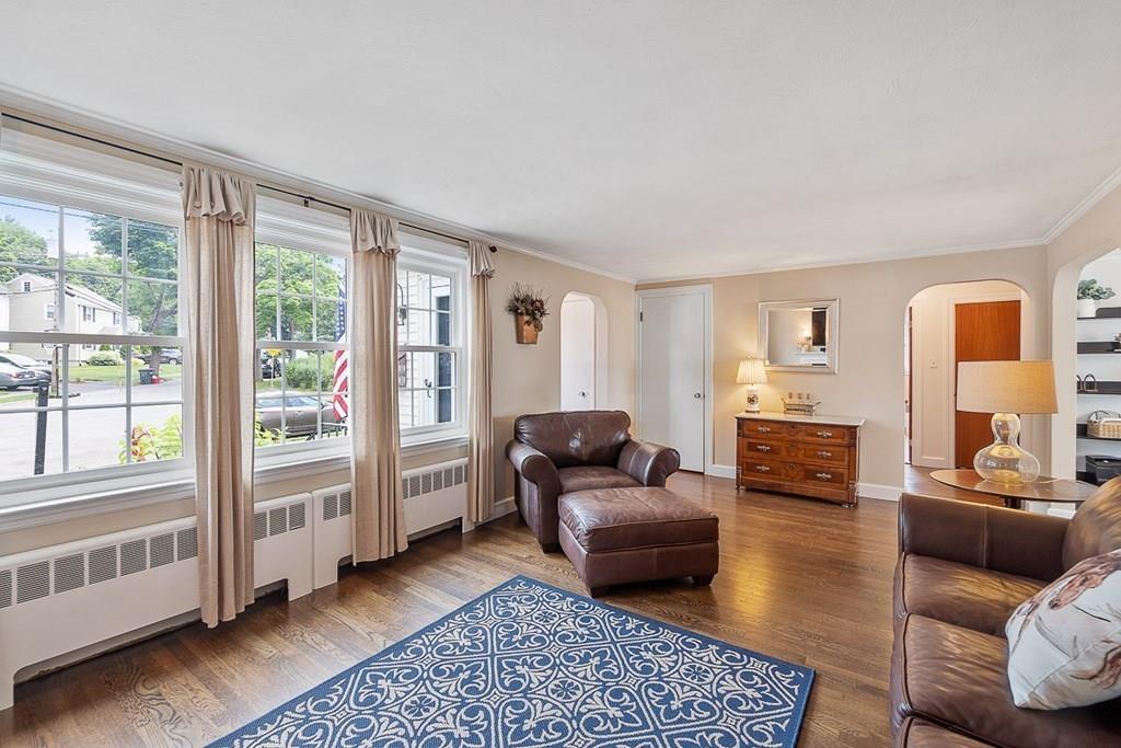 28 Walden Road Wakefield, MA 01880 - Photo 5 of 29 Gallery Image 5