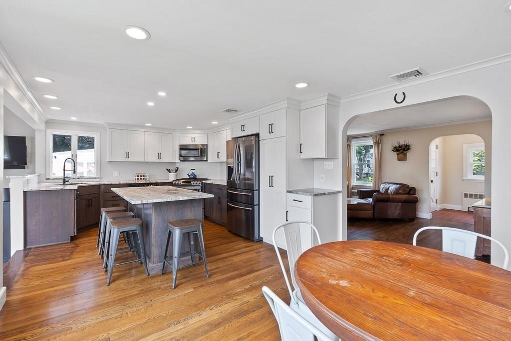 28 Walden Road Wakefield, MA 01880 - Photo 8 of 29 Gallery Image 8