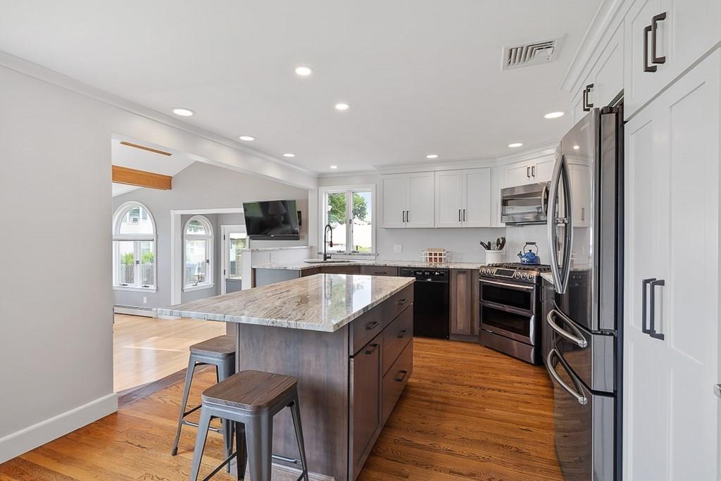 28 Walden Road Wakefield, MA 01880 - Photo 9 of 29 Gallery Image 9