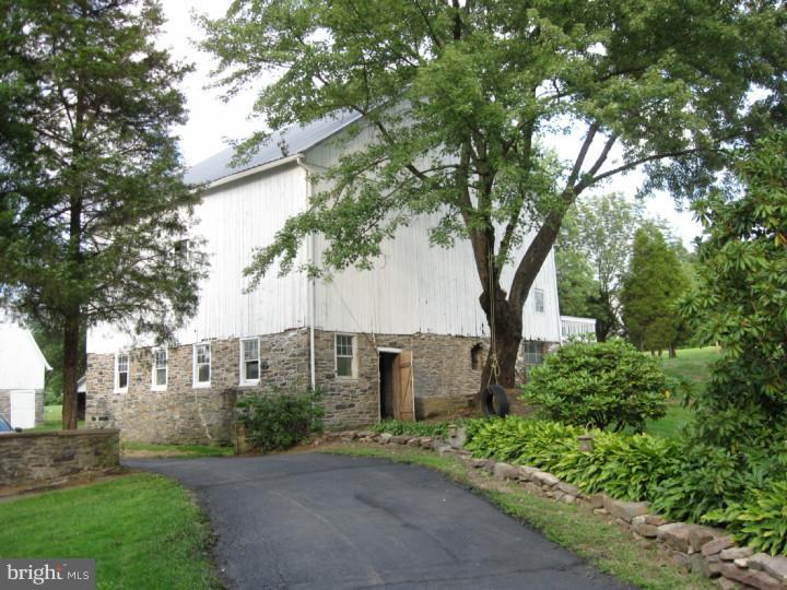 2350 Three Mile Run Road Perkasie, PA 18944 - Photo 7 of 25