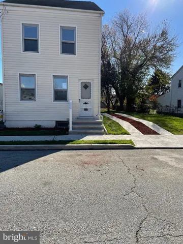 a view of backyard of house