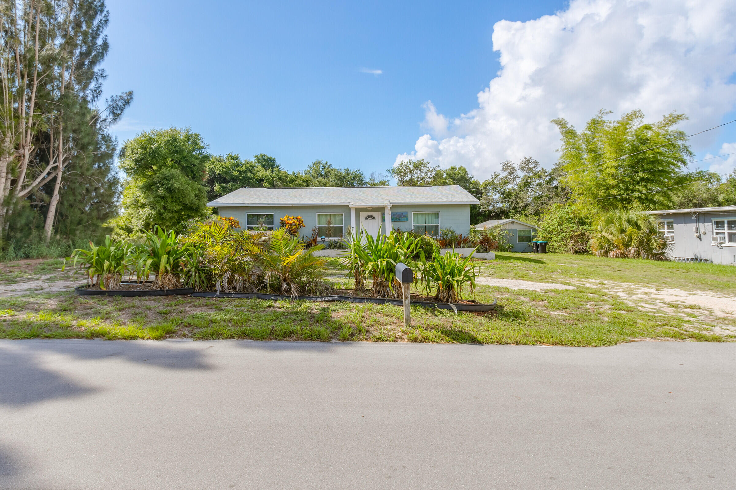 2876 Stearns Ave Northeast  