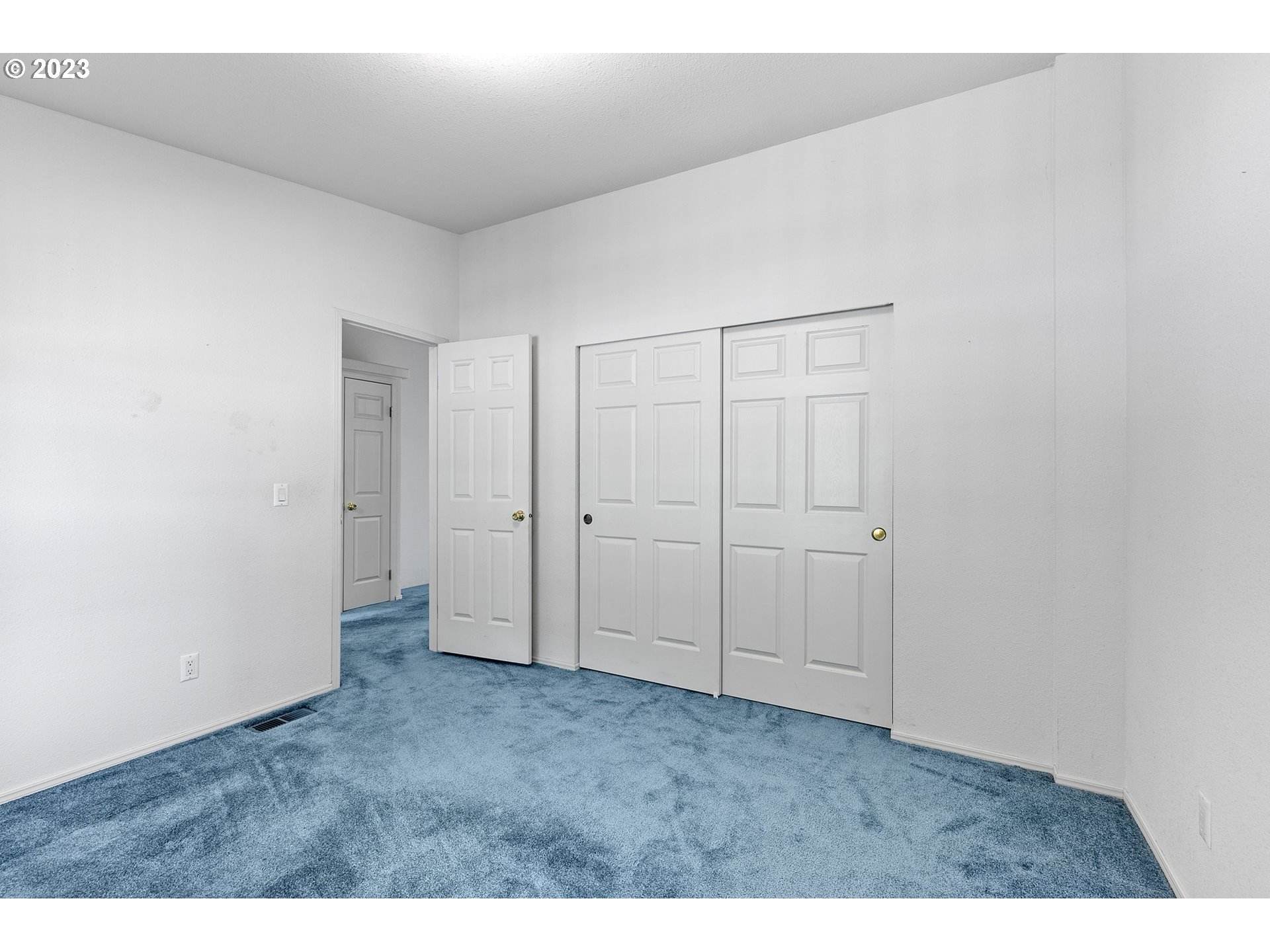 35796 Enterprise Road Creswell, OR 97426 - Photo 20 of 44 a view of an empty room