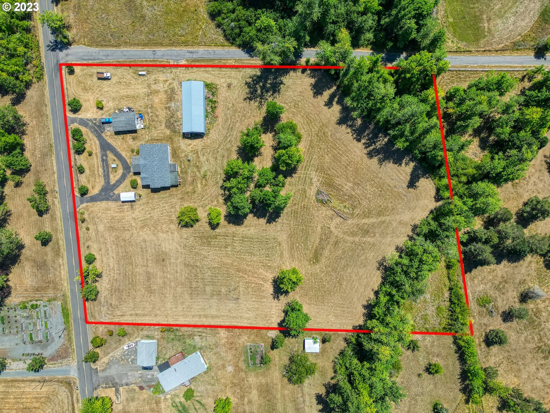 35796 Enterprise Road Creswell, OR 97426 - Photo 43 of 44 an aerial view of a house