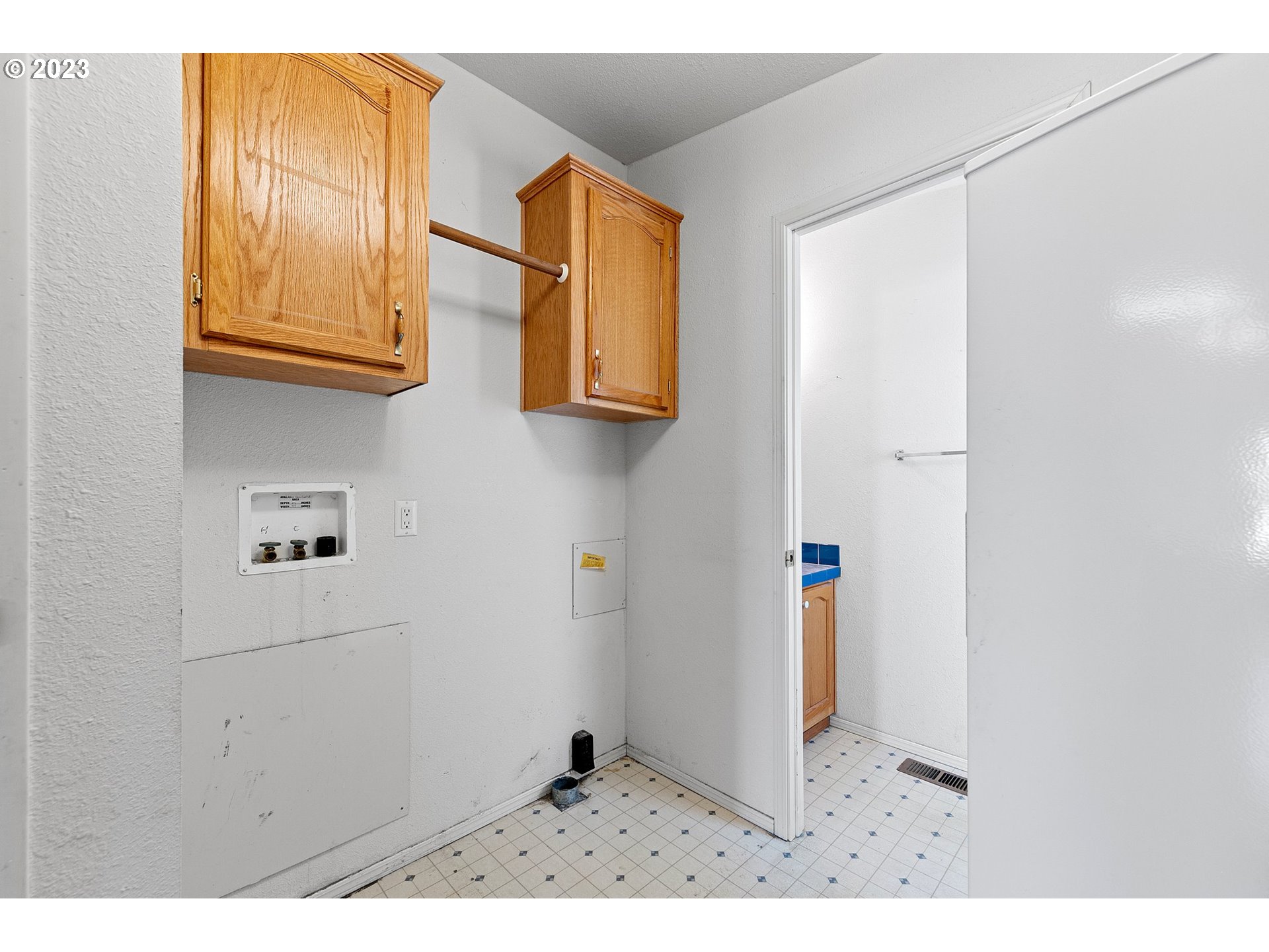35796 Enterprise Road Creswell, OR 97426 - Photo 8 of 44 a view of a closet area