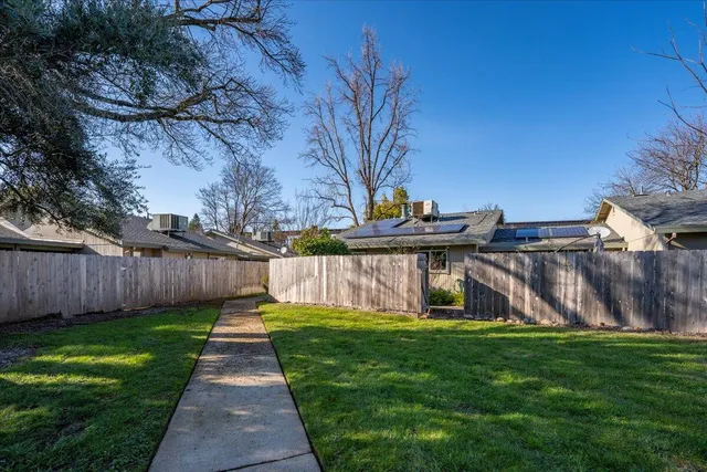 $275,000 | 1833 Del Mar Avenue, Redding, CA 96003