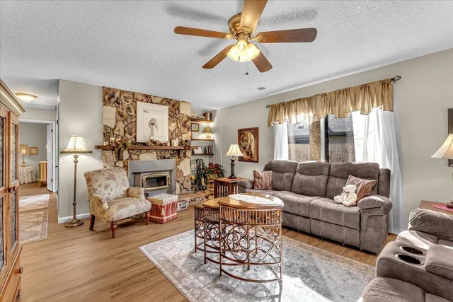 $275,000 | 1833 Del Mar Avenue, Redding, CA 96003