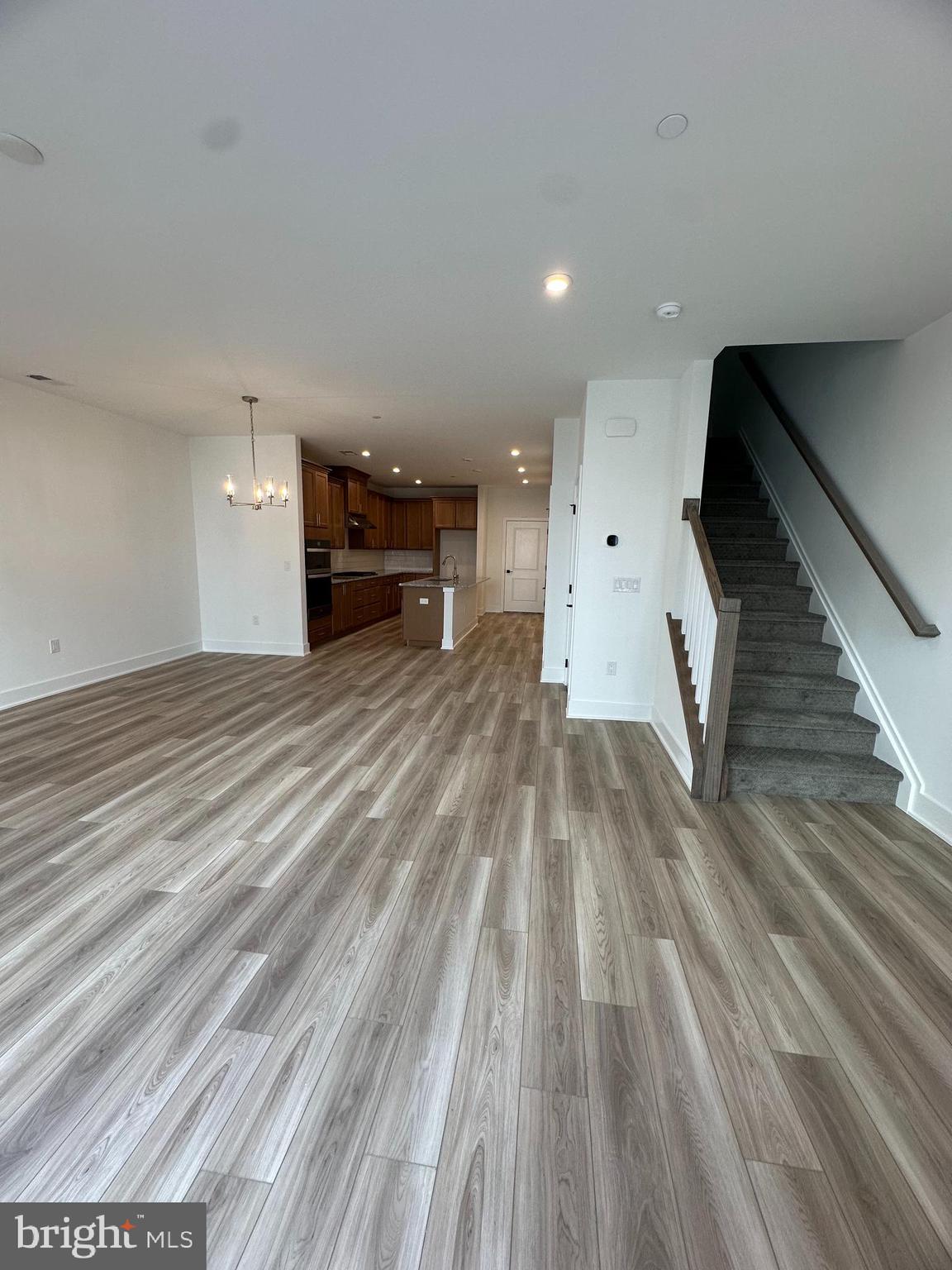 10102 Donatello Drive Princeton, NJ 08540 - Photo 2 of 20 Living