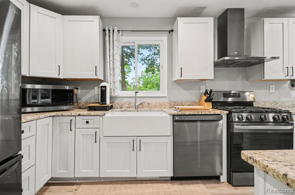 4105 Crocus Road Waterford, MI 48328 - Photo 11 of 47 Gallery Image 11