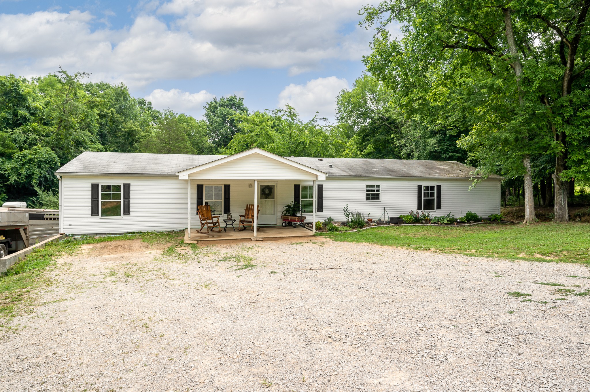 1968 Hill Station Road Columbia, TN 38401 - Photo 1 of 31 Gallery Image 1