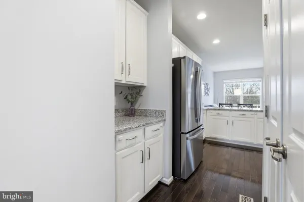 $685,000 | 25349 Wakestone Park Terrace, Chantilly, VA 20152