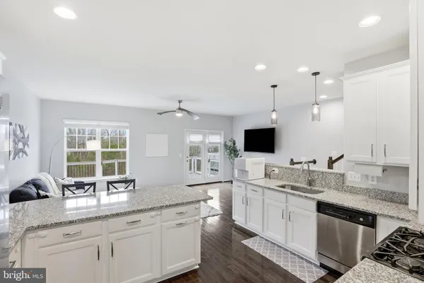 $685,000 | 25349 Wakestone Park Terrace, Chantilly, VA 20152