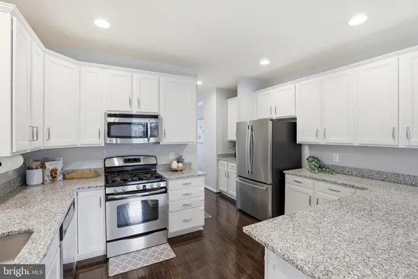 $685,000 | 25349 Wakestone Park Terrace, Chantilly, VA 20152