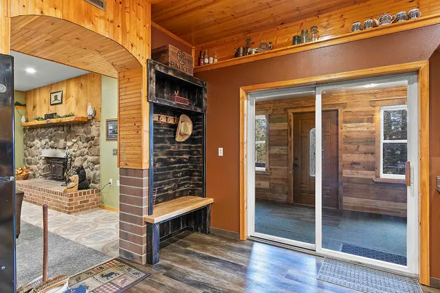 $294,900 | 13020 Groh Lane, Mountain, WI 54149