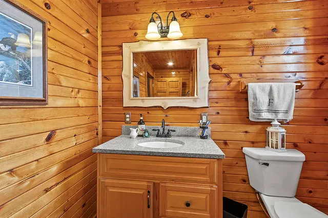 $294,900 | 13020 Groh Lane, Mountain, WI 54149