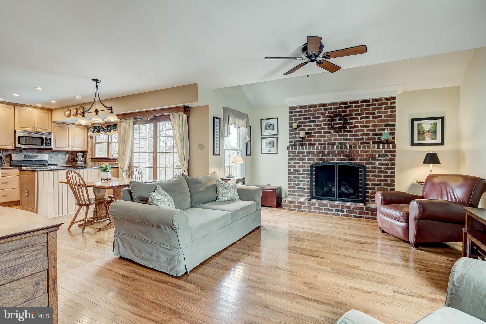 4910 Harrogate Road Ellicott City, MD 21043 - Photo 14 of 48 Family Room