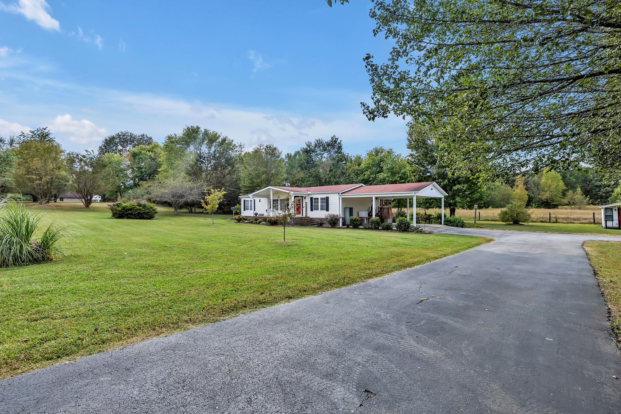 140 Howell Hill Road Fayetteville, TN 37334 - Photo 4 of 43 Gallery Image 4