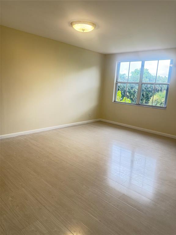 4273 Southwest 84th Terrace Davie, FL 33328 - Photo 15 of 21