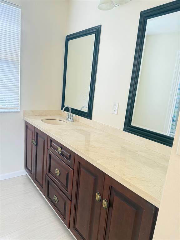 4273 Southwest 84th Terrace Davie, FL 33328 - Photo 18 of 21