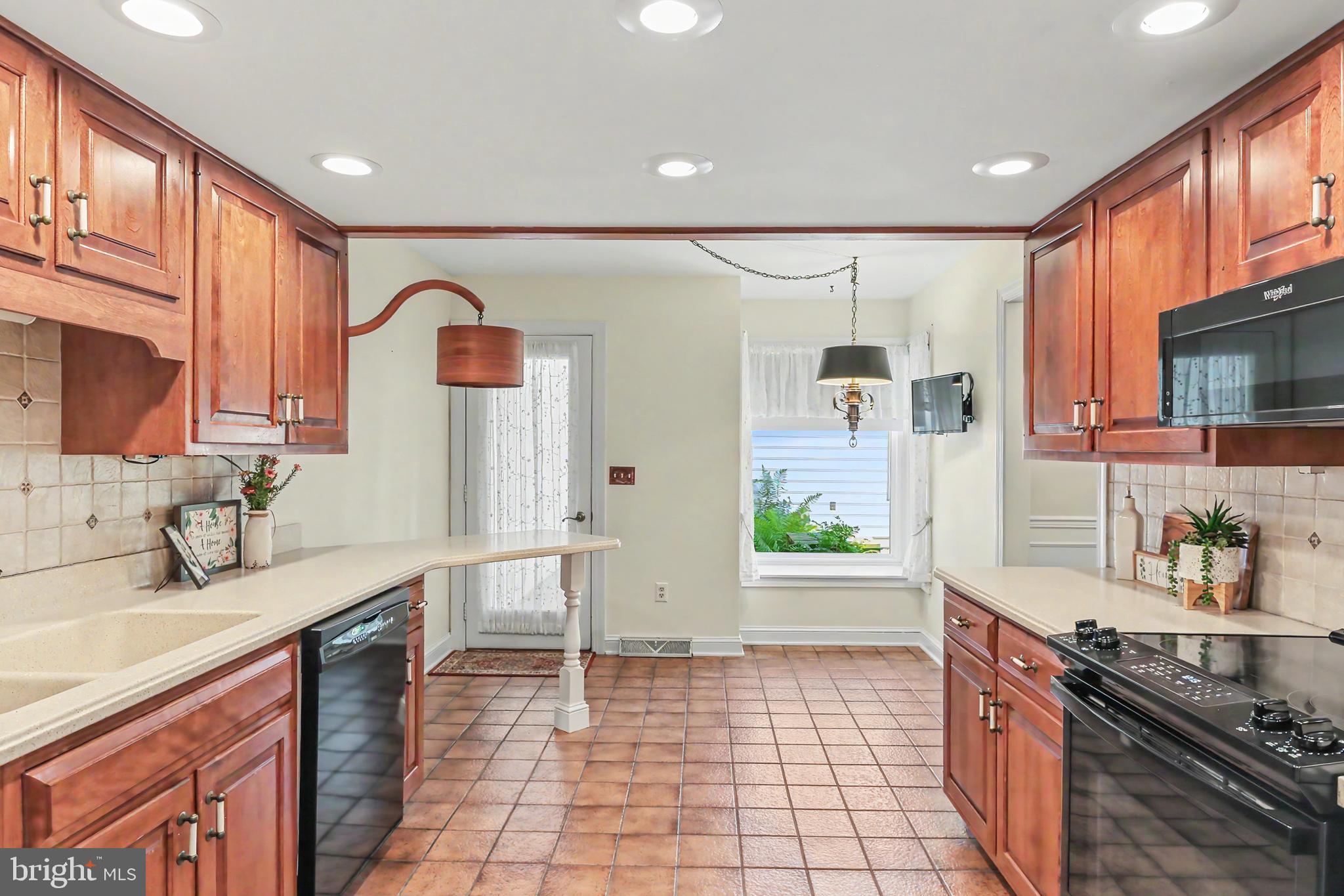 210 Allendale Road Mechanicsburg, PA 17055 - Photo 6 of 32
