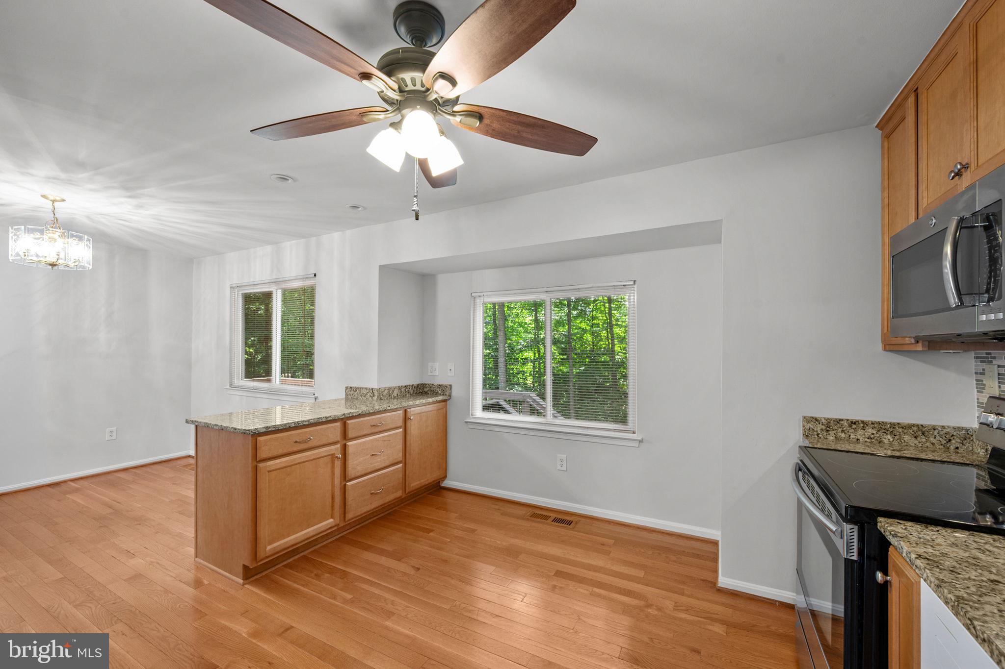 2422 Ivywood Road Reston, VA 20191 - Photo 23 of 72 Kitchen